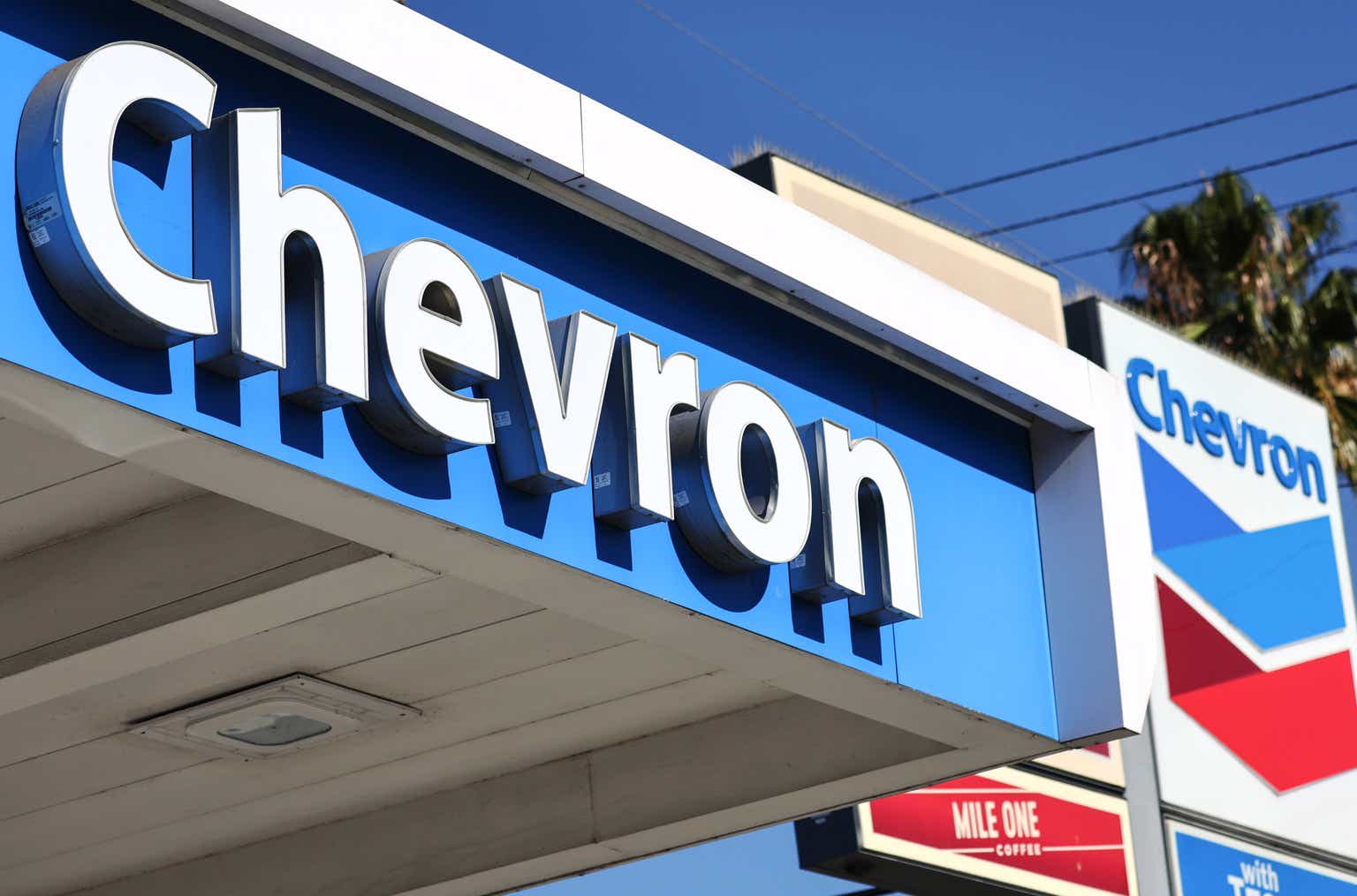 Chevron Indicates There Might Be A Reason To Invest (Rating Upgrade)