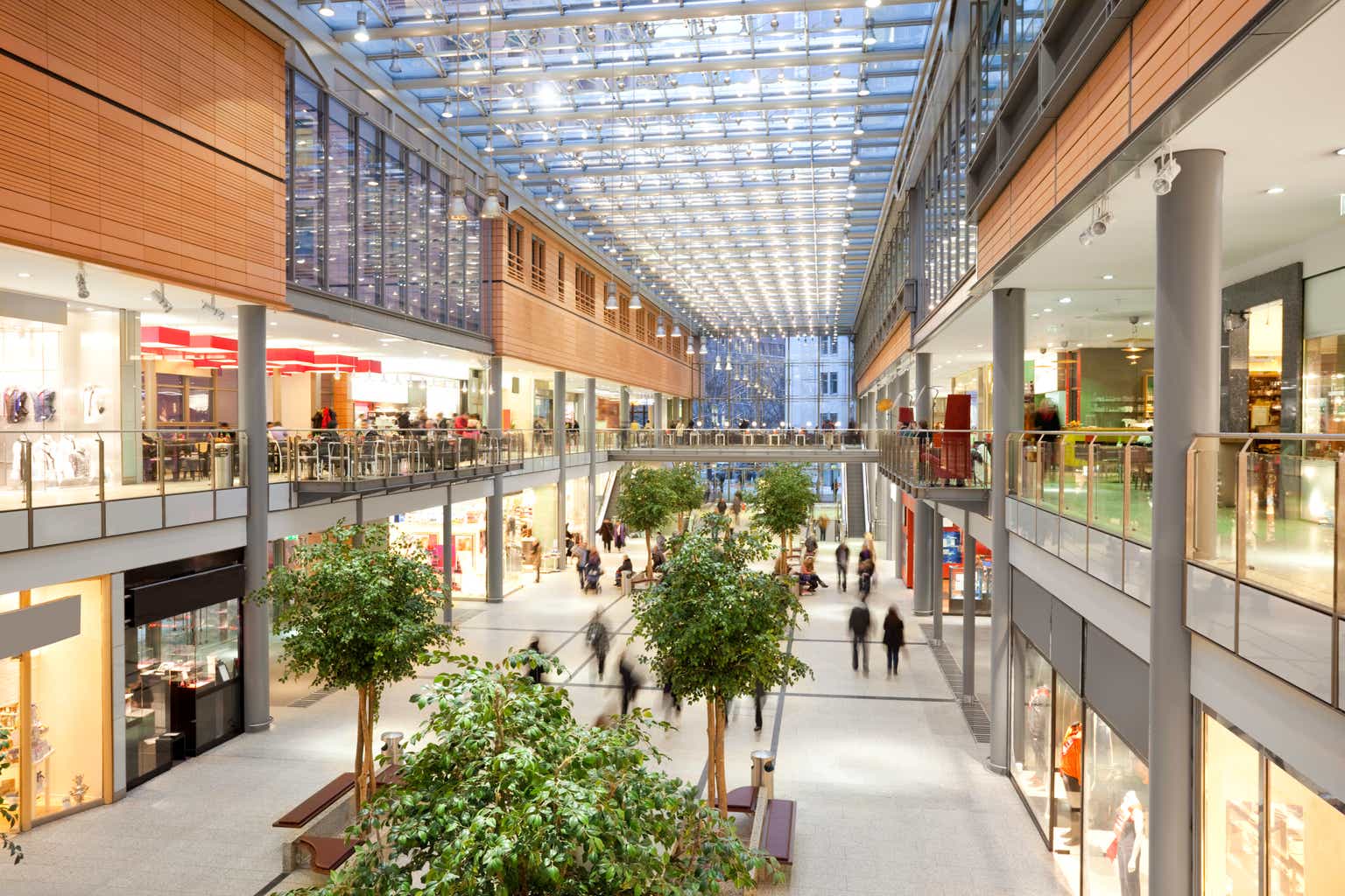Macerich: Recovery Takes Hold But Balance Sheet Remains A Risk