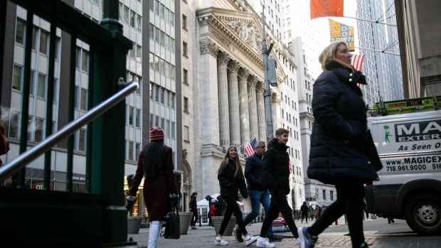 Centuri Rises 13% After Raising $315 Million in IPO, Icahn Deal