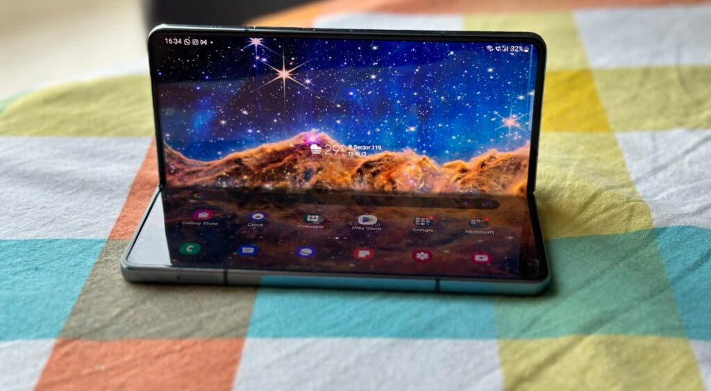 Samsung Galaxy Z Fold 5 Is Available At Just $1,000 After A Massive $800 Discount In This Cyber Monday Deal