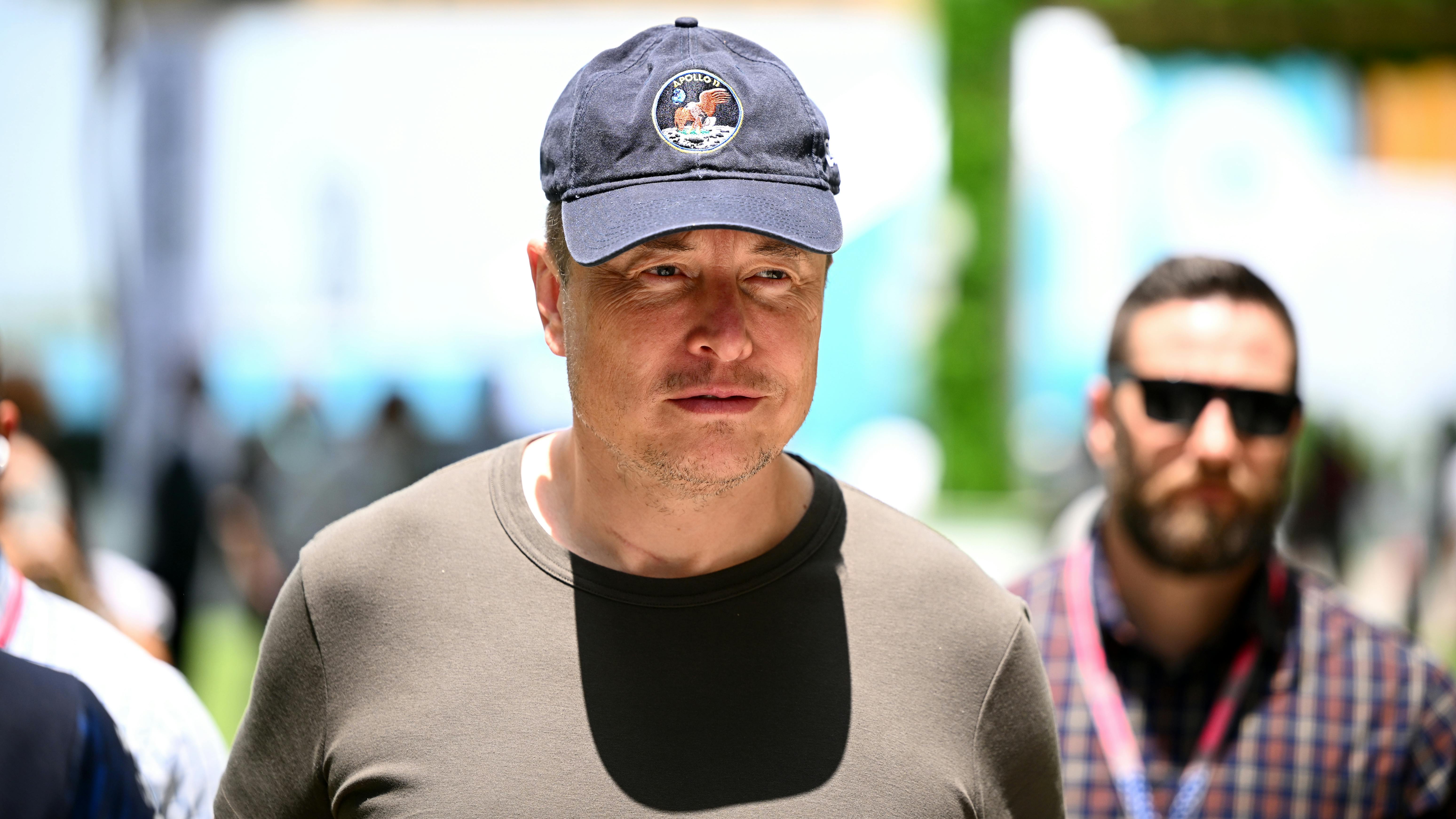 Elon Musk Goes Full Antisemite After George Soros Dumps Tesla Shares