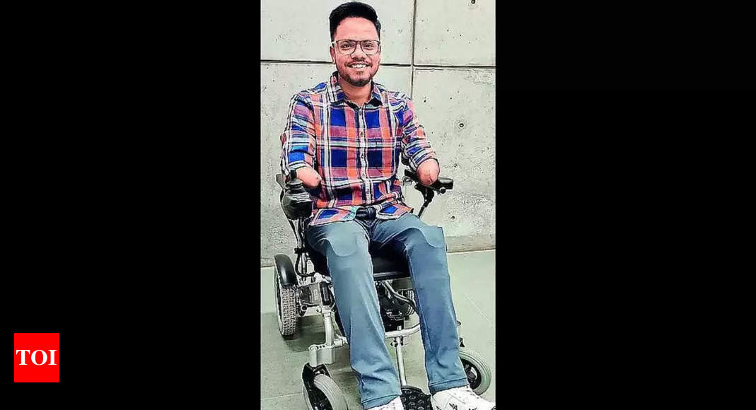 Sans limbs, AP boy dream-rolls into IIM-Ahmedabad