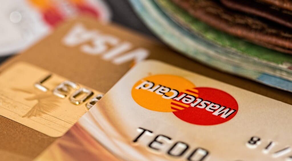 Mastercard Vs. Visa: Analyst Nods For Mastercard After Impressive Quarterly Performance