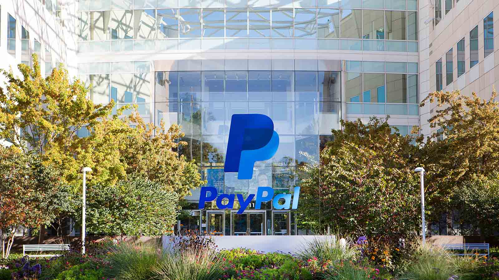 PayPal (PYPL) Stock Falls Following Analyst Coverage