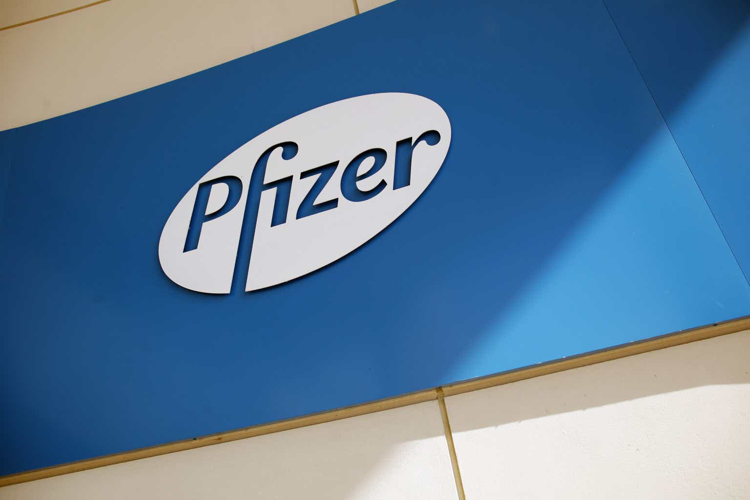 Pfizer: Between Hope, Despair, And A 5.7% Yield