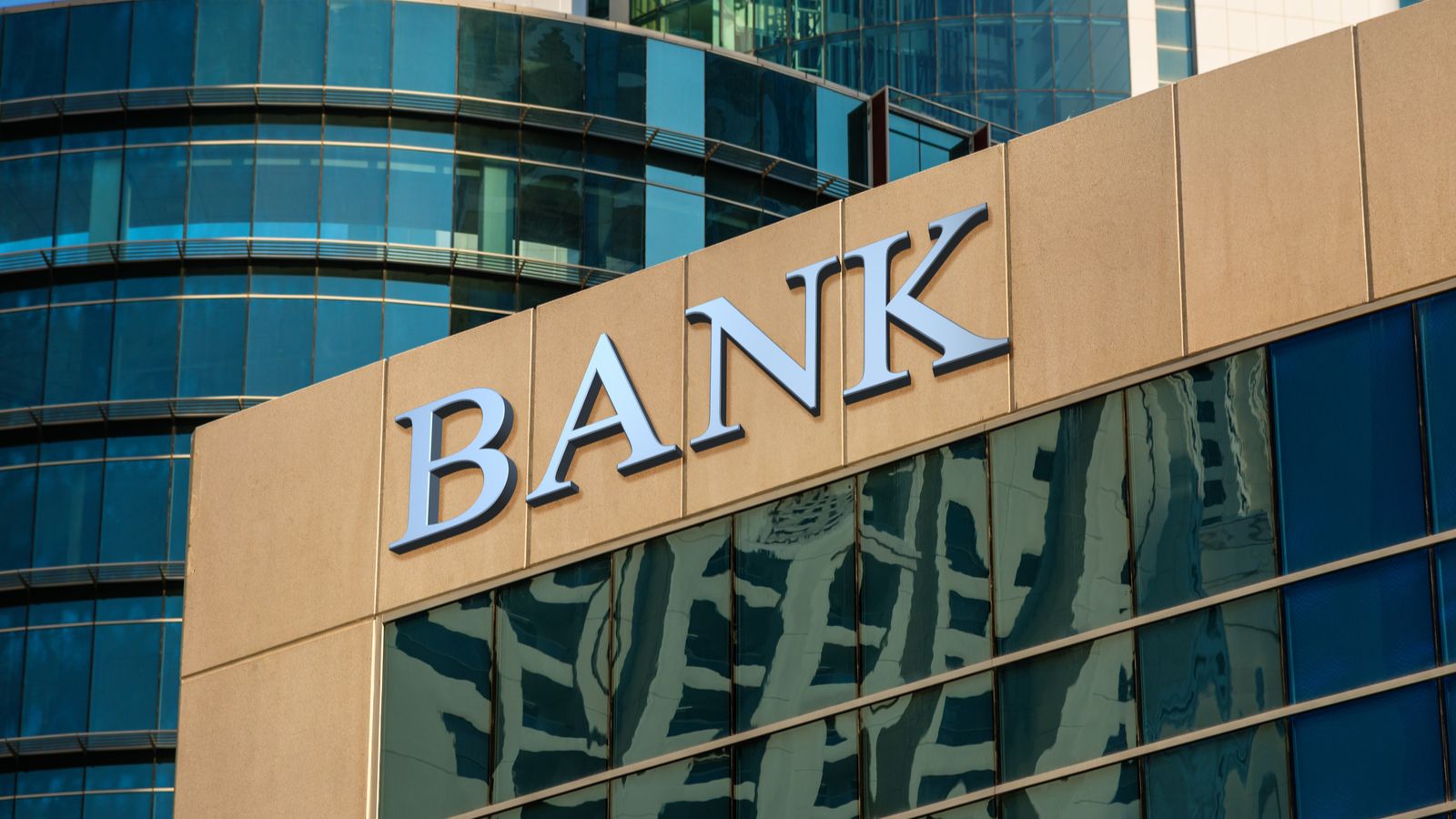 3 Bank Stocks to Sell in June Before They Crash and Burn