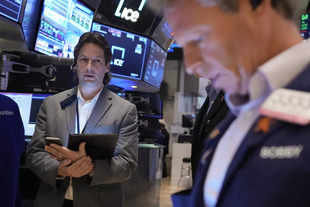 Global tech stocks surge as US rally triggers a rush for winners
