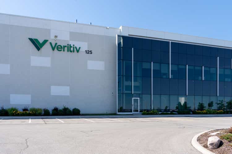 Veritiv ticks higher amid Mexican approval for sale to Clayton, Dubilier & Rice