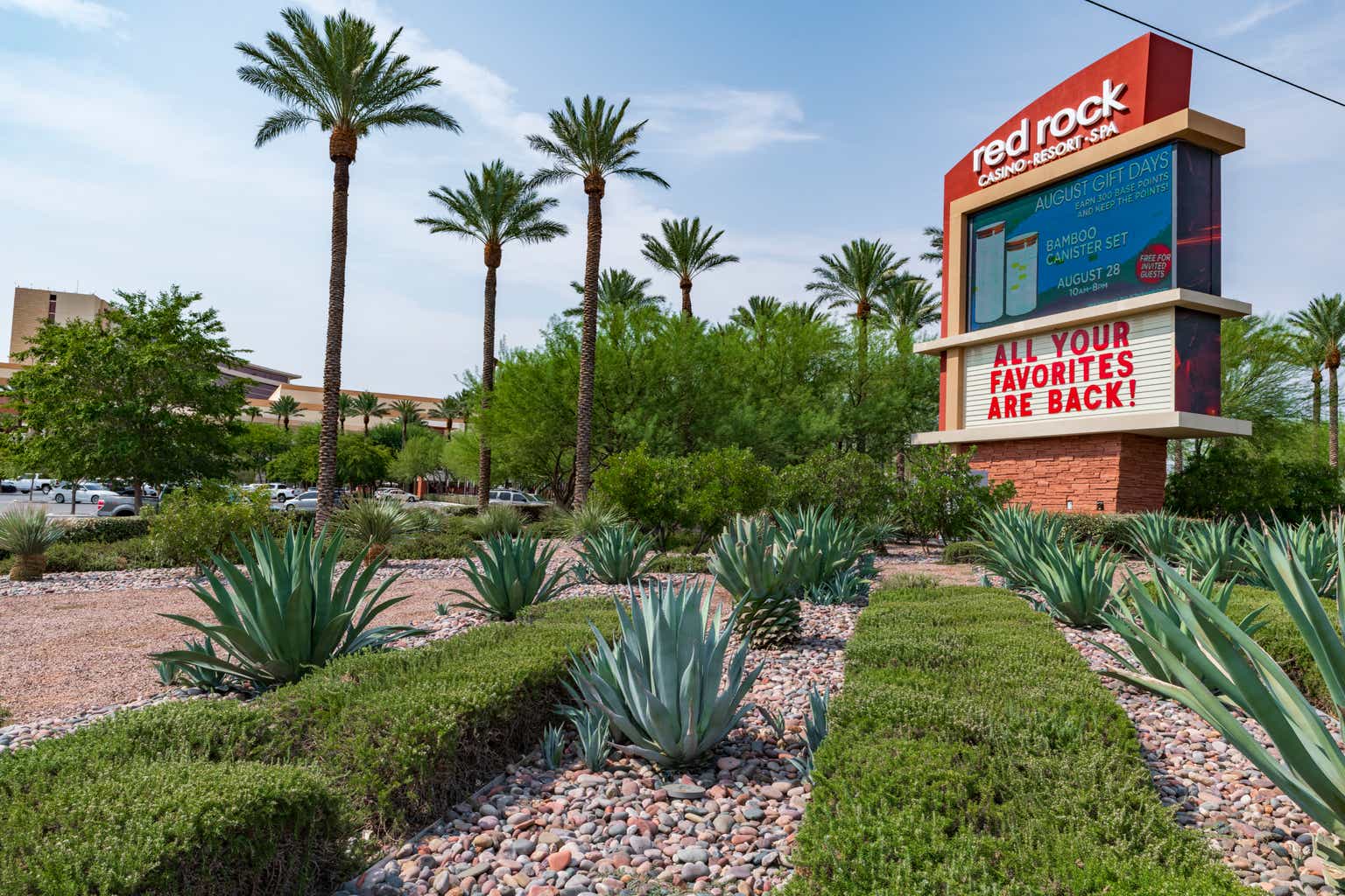 Red Rock Resorts: Overvalued When Accounting For Risk At Current Highs