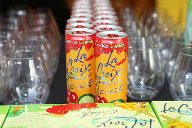 La Croix bubbly water maker National Beverage results fall flat