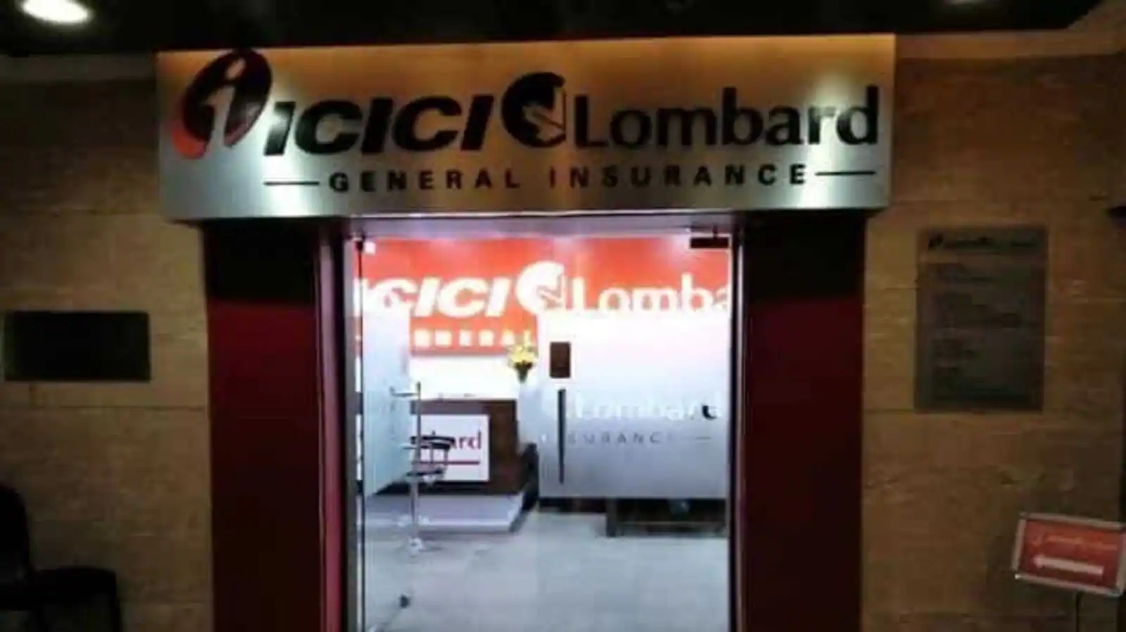 ICICI Lombard Surges 14% as ICICI Bank Plans to Buy Additional 4% Stake
