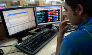 Indian shares post weekly gains on Fed pause hopes