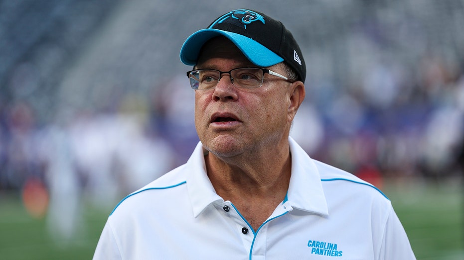 David Tepper visits bar after sign takes aim at Panthers owner ahead of draft: ''Let the coach and GM pick''