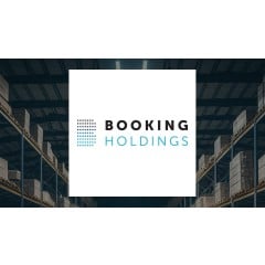 Booking Holdings Inc. (NASDAQ:BKNG) Shares Sold by Allspring Global Investments Holdings LLC