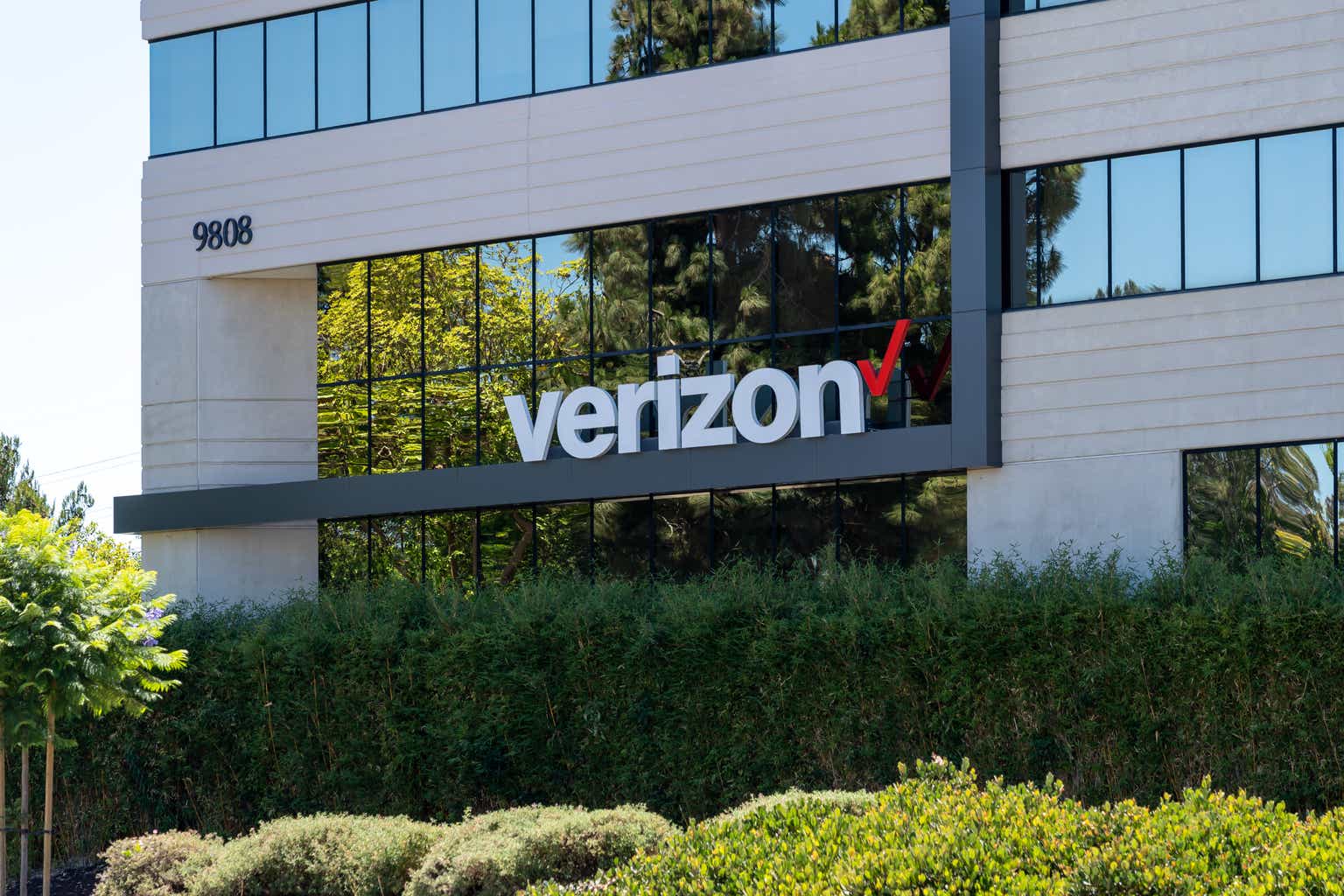 Verizon: 8% Yield, Dividend Is Not At Risk